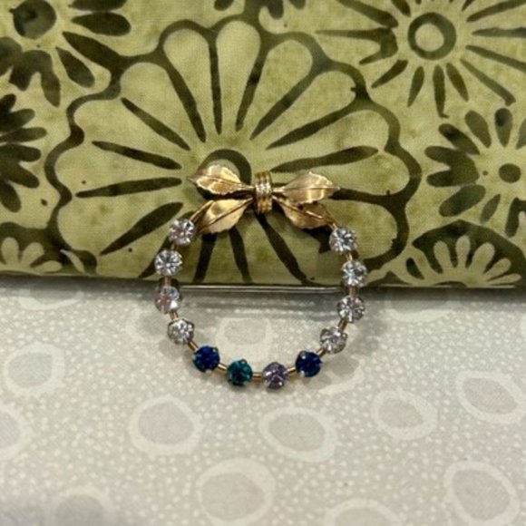 KREMENTZ Gold Circle Wreath Rhinestone - VTG BROOCH - Picture 5 of 7
